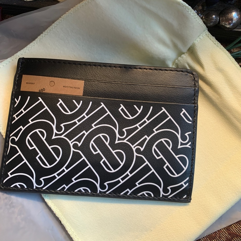 Authentic BURBERRY Leather logo one side open card case
